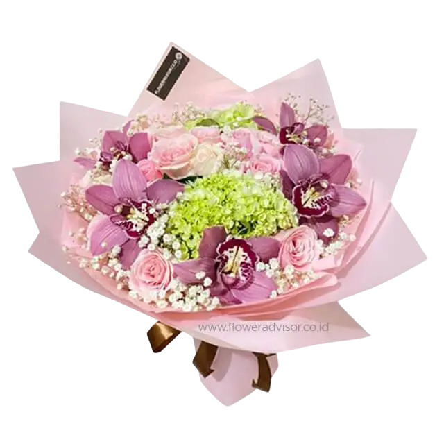 Buket bunga dengan kombinasi bunga mawar pink, anggrek cymbidium pink, hydrangea hijau, baby breath, dan dedaunan hijau.